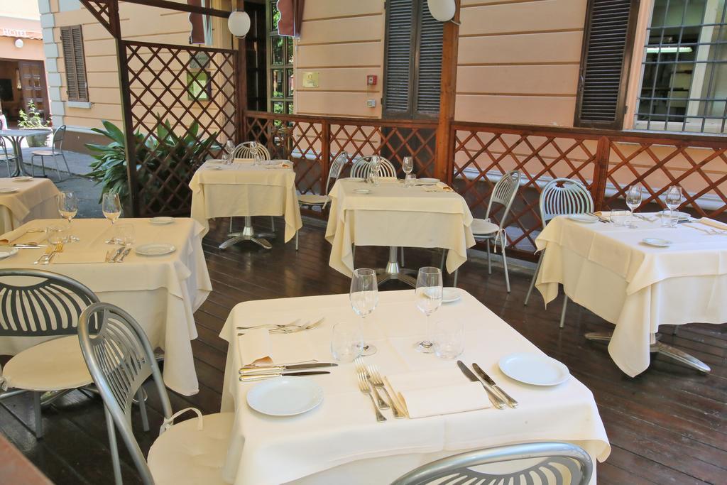 Hotel Le Ville โมดินา ภายนอก รูปภาพ